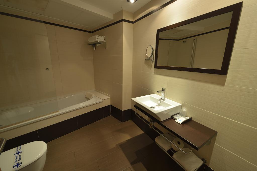 Hotel Ciutat D'Amposta Esterno foto