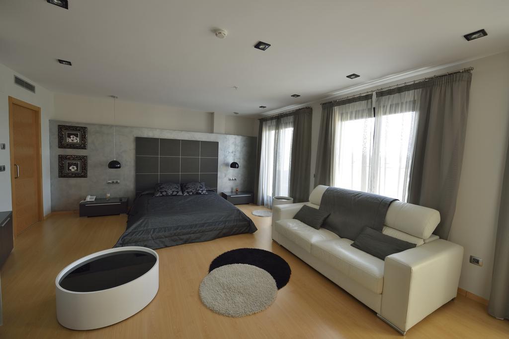 Hotel Ciutat D'Amposta Esterno foto