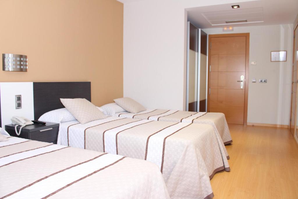 Hotel Ciutat D'Amposta Esterno foto