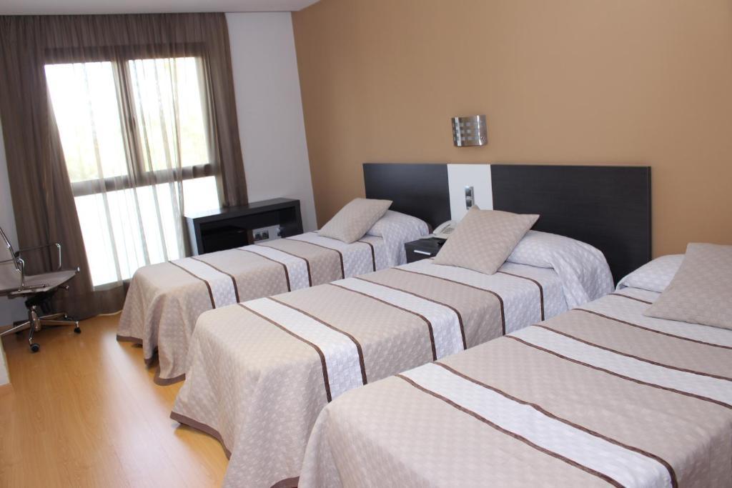 Hotel Ciutat D'Amposta Esterno foto