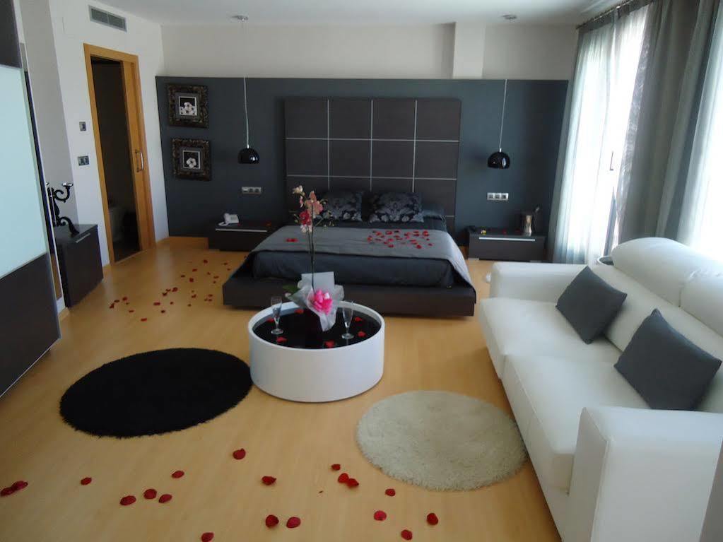 Hotel Ciutat D'Amposta Esterno foto